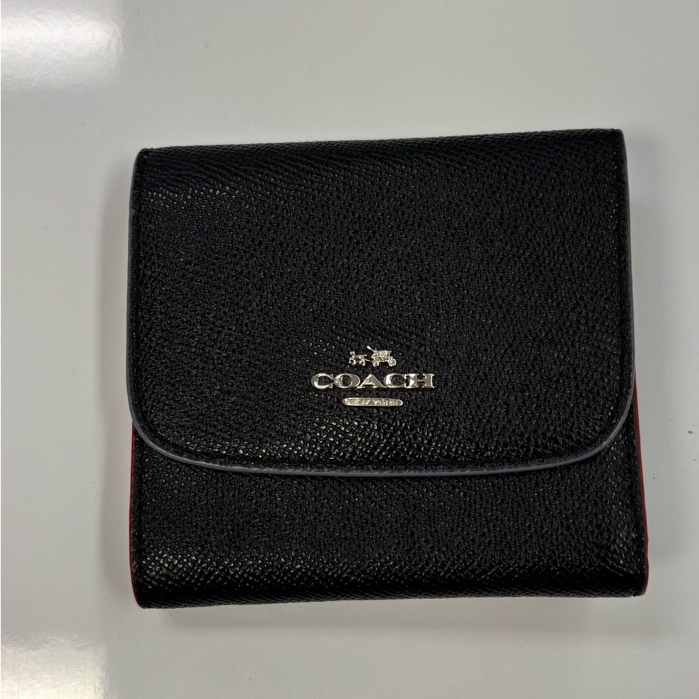 Coach Black Textured Leather Wallet. New with Tags. Floral inside design